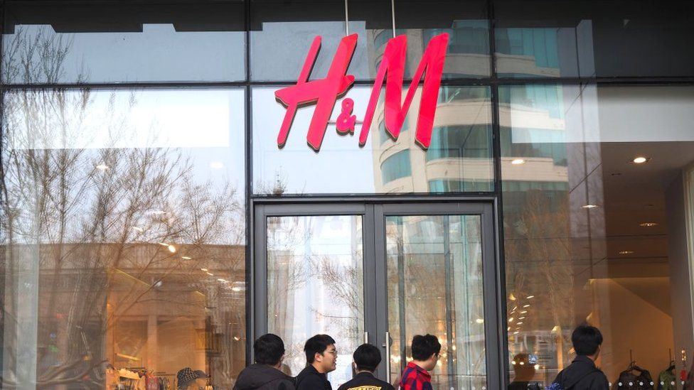 Çin'de Sincan Pamuğu Almayı Reddeden H&M Ateş Altında